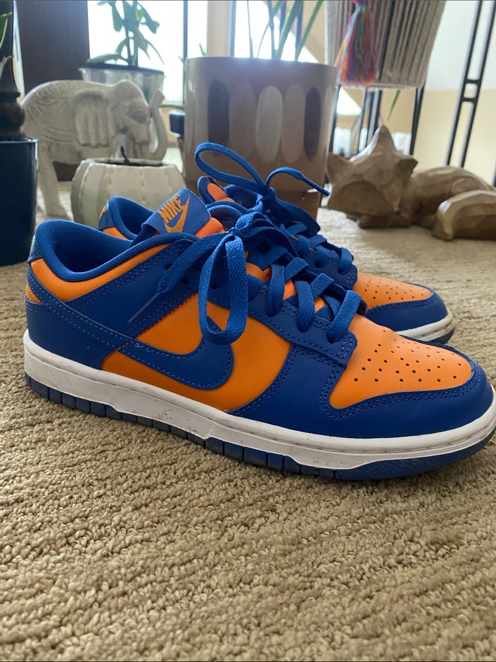 Nike Dunk Low Knicks Sneakers - Size US Men’s 6.5 / Women’s 8 (DV0833-800)